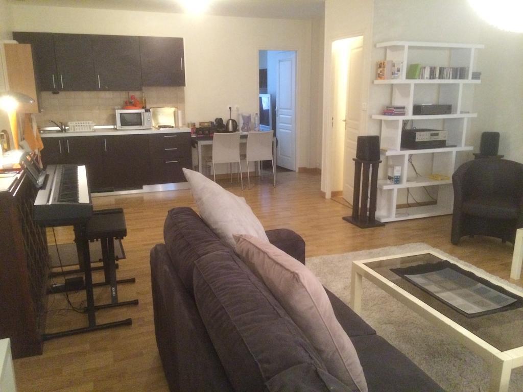 L'Appartement De La Maison Du Theatre Saint Bonnet 부르주 객실 사진
